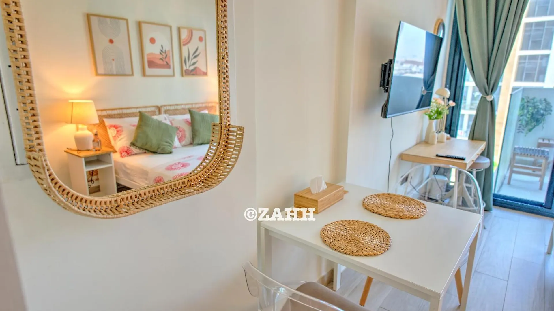 Studio Haven Dubai 0*,